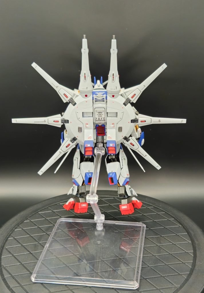 リアビュー バックパックの真ん中を試行錯誤してたらダメにしてしまったのでバクゥから貰いましたw