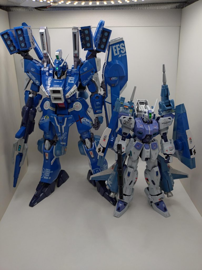 最後にガンレイドと一緒に。見て分かるように、同じMGでも機体によって、こんなに大きさが違うんです。なんかMGとHGの違いくらい。こんなんですが、最後まで見て頂いてありがとうございました😆。