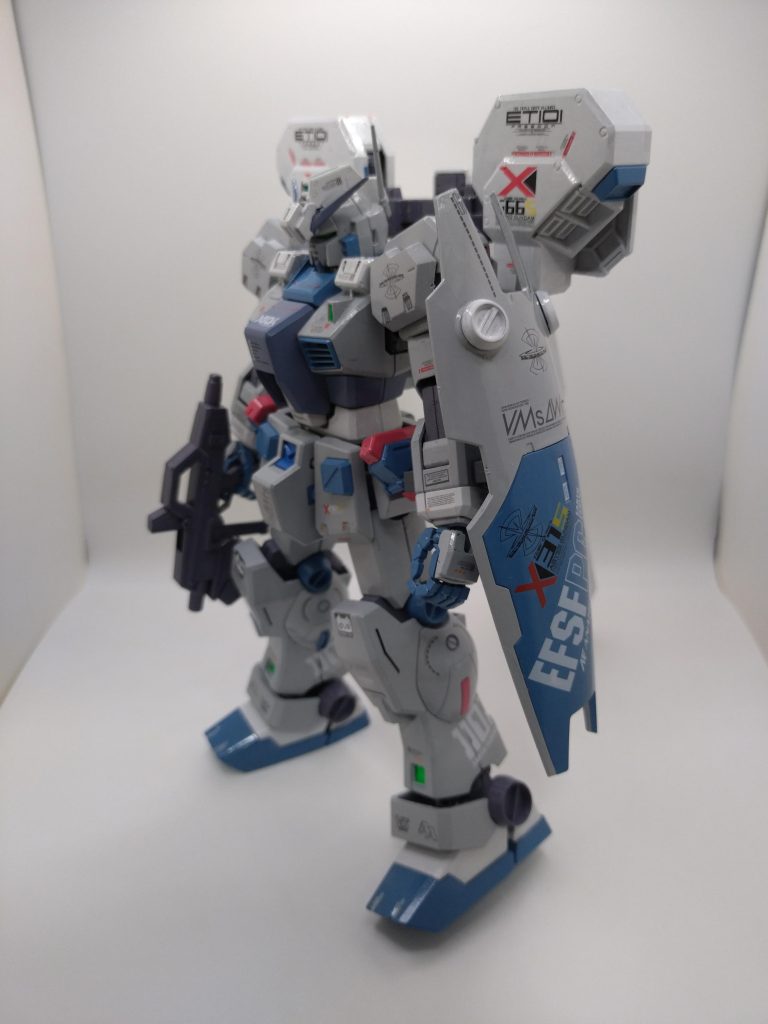 相変わらず、デカールワークに励み、デカール貼りまくりです(笑)