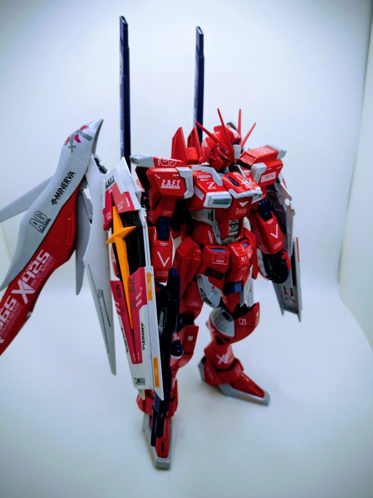 シールドはツイン装備に。右腕のシールドは、フリマアプリで単体で購入したのがあったので、装着してみました。