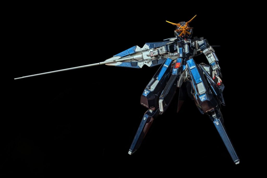 光の当て方でぐっと印象が変わるプリズムブルーブラックはいい塗料