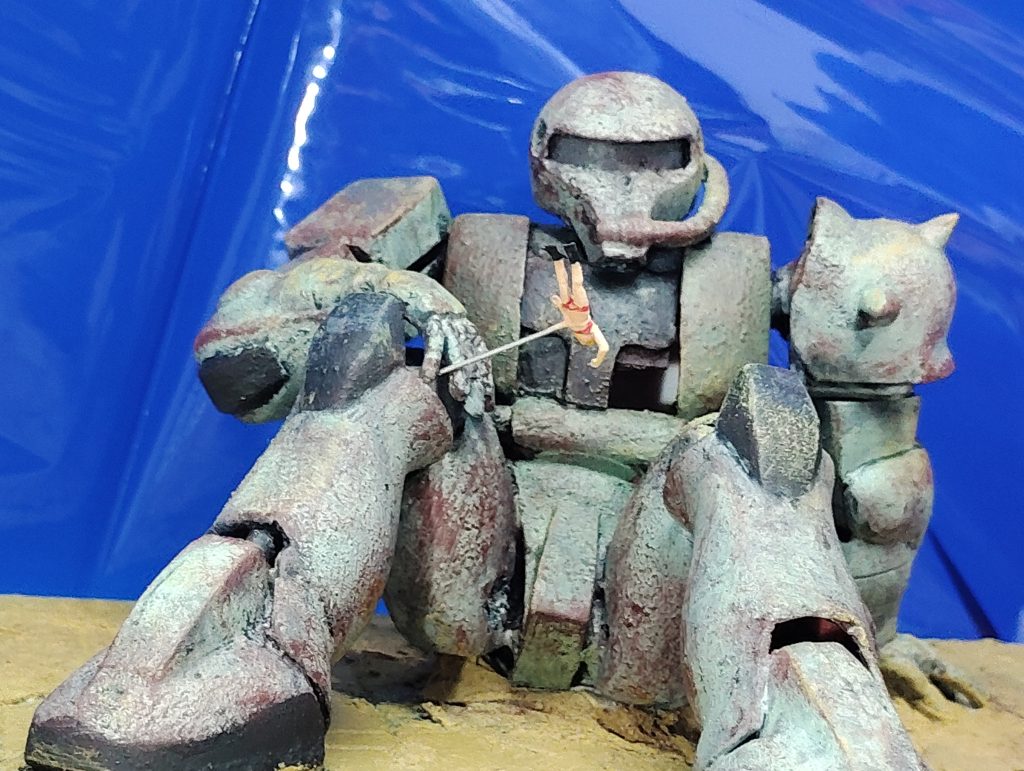 塗装はいつものラッカー筆塗りつや消しスプレー仕上げなのですが、所々塗った後重曹を振りかけてます。