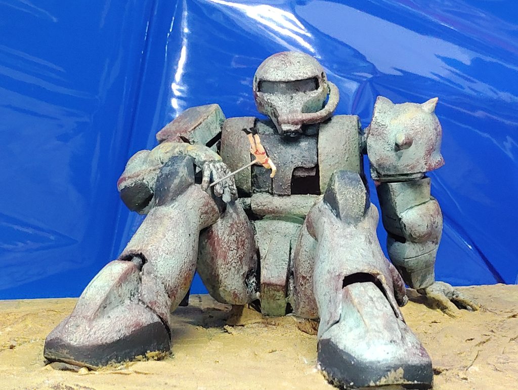 正面からの撮影泳いでいるのは金髪さんです。