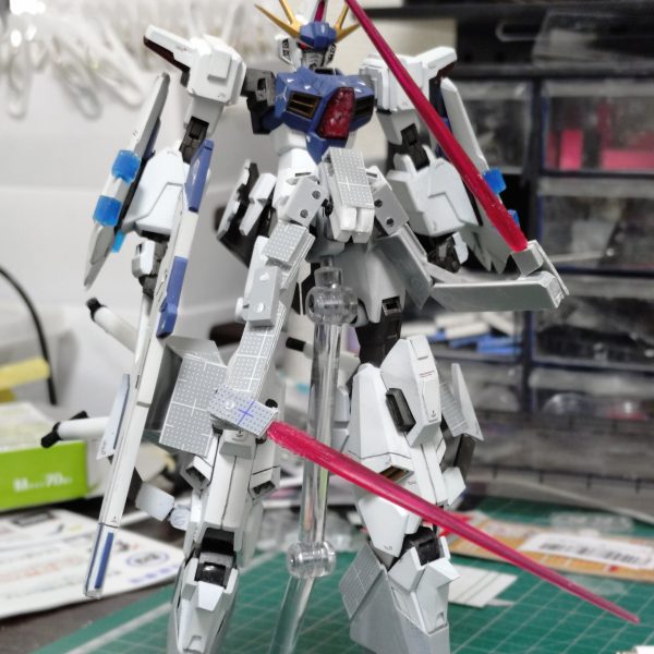 アルゴスユニットの脚部ブースター＆スラスター、プロペラントタンク、追加装甲フロントスカートがざっくり形になりました🫡最近スクラッチにギミック入れてなかったですが今回はデザインがオリジナルって事もあり好き勝手やってます。今後も男子欲張りセットでお送りする予定です！（3枚目）