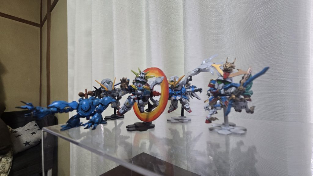 分かりズライですが全種全塗装かんりょうです(gundam-kao2)