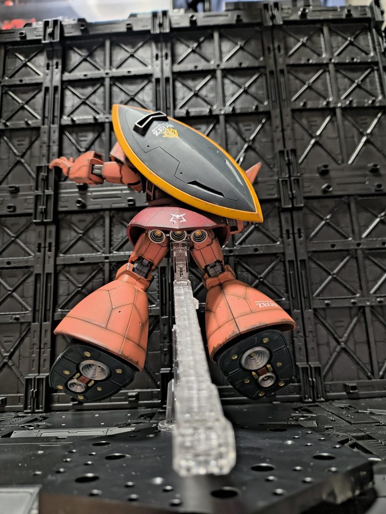 バーニア類の塗り分けもしましたがほぼ見えん…