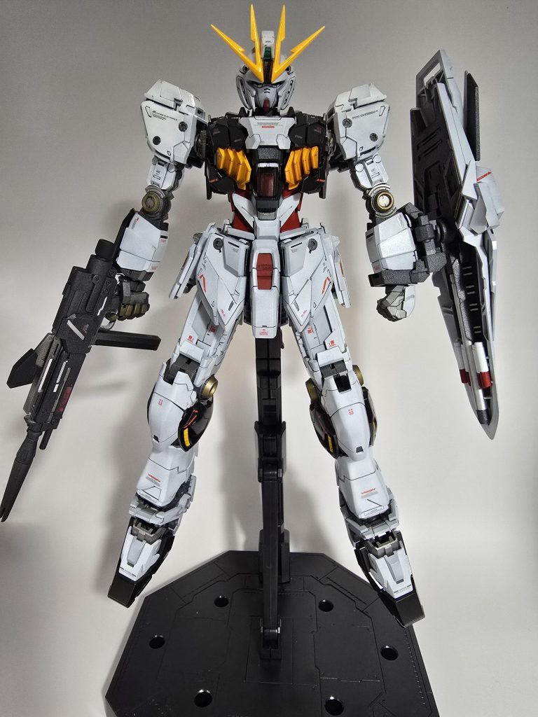 頭部アンテナの形状を少しだけ変更。