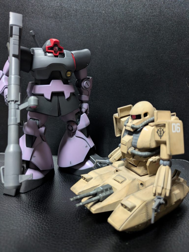 作業場を警護するドム