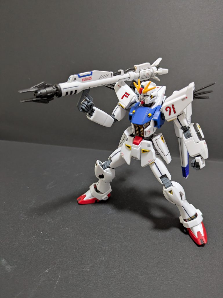 実は制作中、頭部が勢いよく発射され彼方へ…1時間くらい探しても見つからず、渋々頭部だけ購入😭…した途端に発見まぁ、あるあるですねw