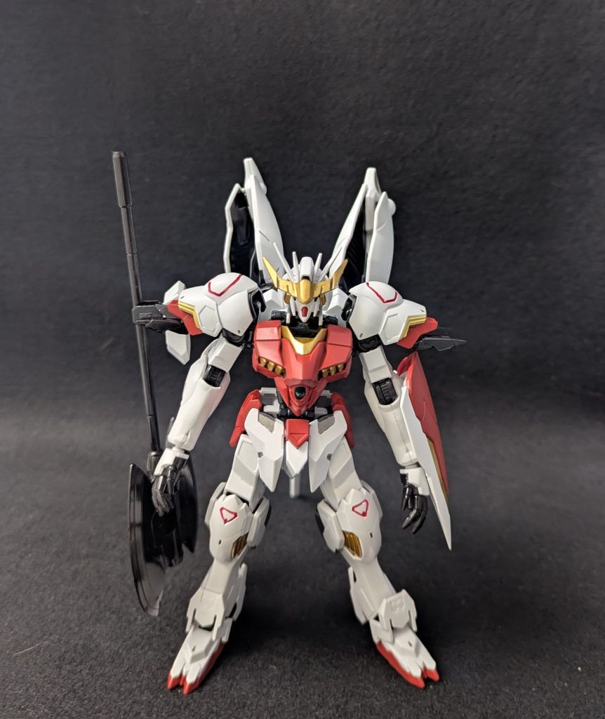 背中にアックスのマウントもできます