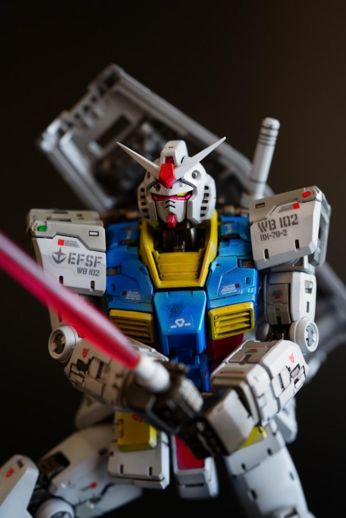 RG  ガンダム　Ver.2.0  シルバー立ち上げ–2枚目/制作者：のぶ