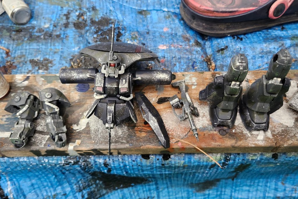 ❶　シルバー(汚したい色で構わない)で汚す