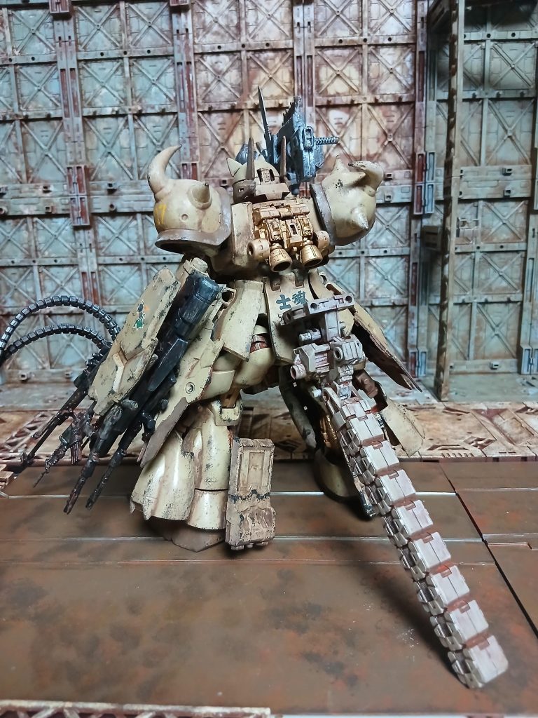 きゃわいい?おしりヒザ、股関節がユルユルなので自立きびし〜、なのでシッポ付けました