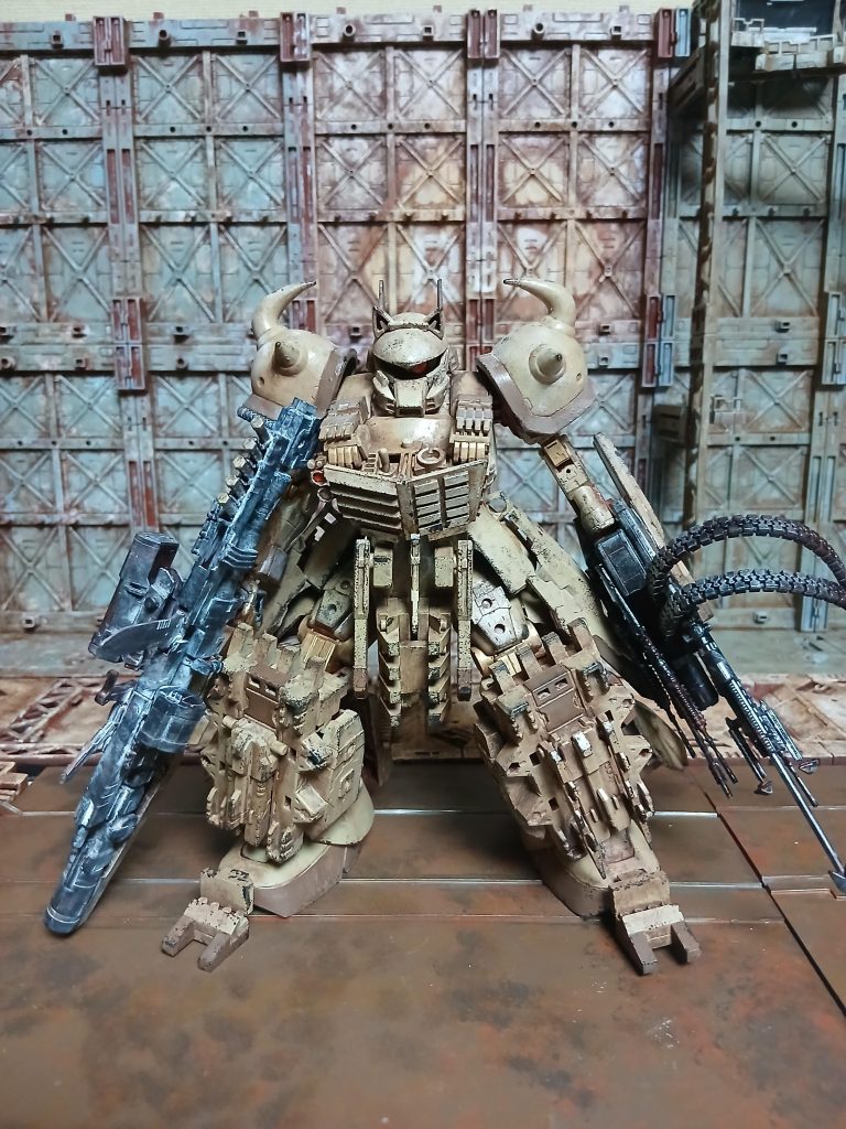 もはや下半身はグフに見えない🤣でも、このどっしり感好きなんです♥️近接武器?そんなモン付いてないですよ