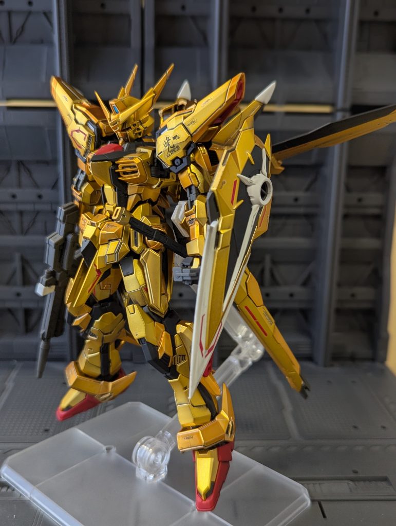 ランナーでつや消しにする練習をしました。落ち着いたゴールドで気に入っています。