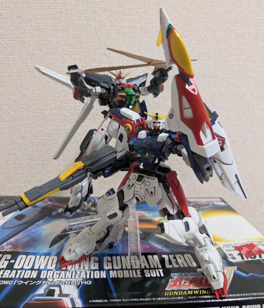 同時に、「W」＆「X」の後期主人公機の共演にもなります。