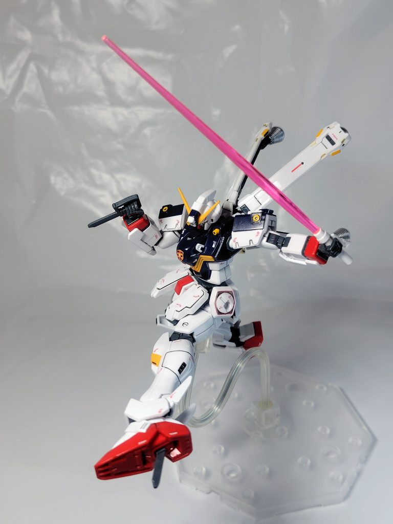ビームサーベルとヒートダガー。ヒートダガーはサボって未塗装無加工です(gundam-kao5)