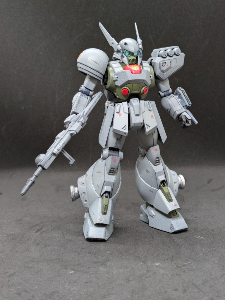 まずF91という作品を知らない方も多いのでは?簡単に作品紹介。タイトルは「機動戦士ガンダムF91(フォーミュラナインティーワン)」。時代設定は宇宙世紀0123年。逆シャアから約30年後の世界。ジオン残党はさすがに出てこないw(絶滅はしていない模様)なんだかんだで大きな戦乱は起きていないが、地球連邦政府による地球から宇宙への強制移民等で相変わらずスペースノイドは政府に不満を持っていた。そんな中ブッホ財閥が私設軍隊を設立し、クロスボーン・バンガードと呼称し、「コスモ貴族主義」を掲げ理想国家「コスモ・バビロニア」の建国に動き出すー。