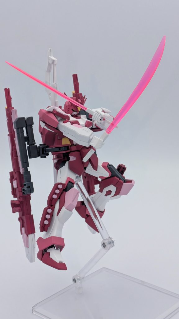 ビームソード。サイドアーマーがあった場所に2本装備しています。装備させる場所がここ位しか思いつかなかった…。