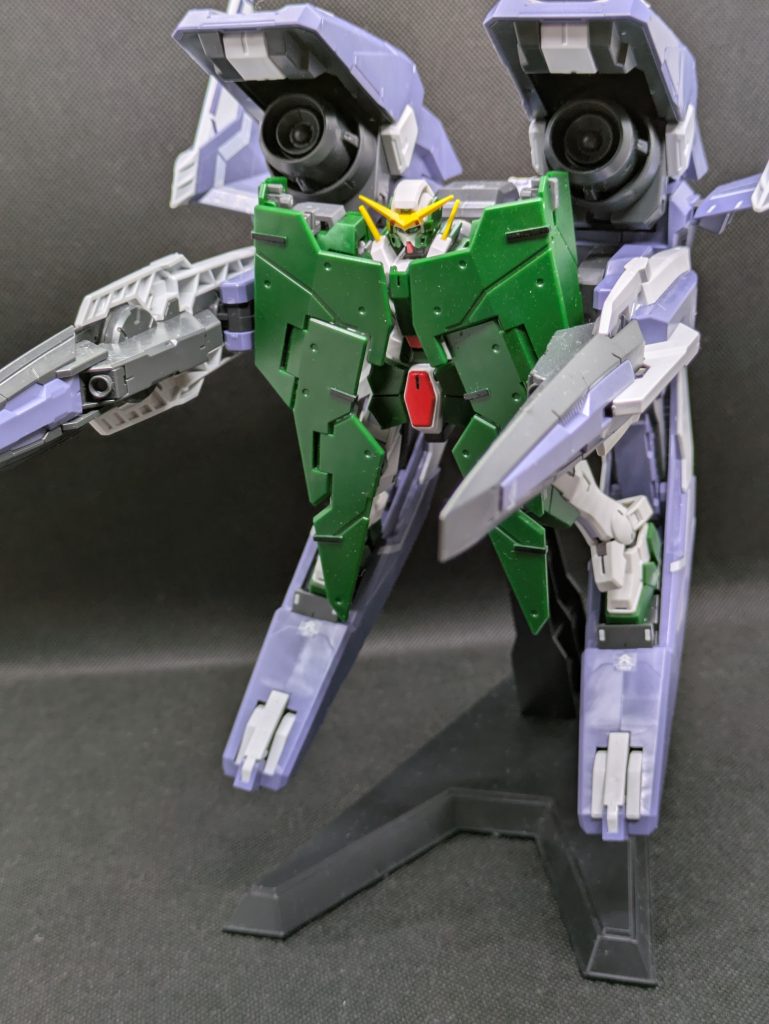 デュナメスにも無改造無加工で装着できるのがオイシイです。