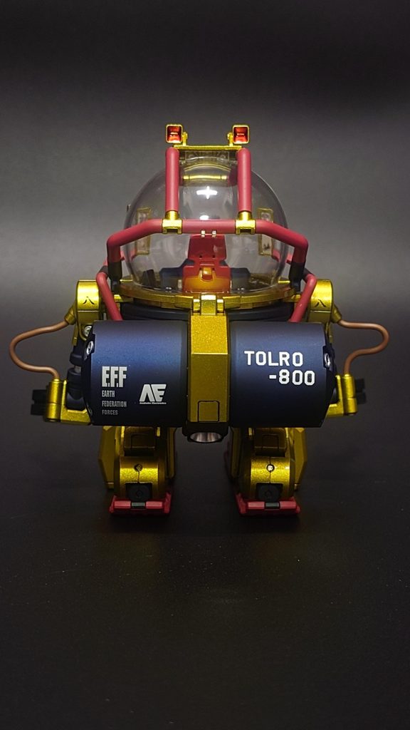 このパイプの塗り分けとトップコートを別にするマスキングが面倒でした😅