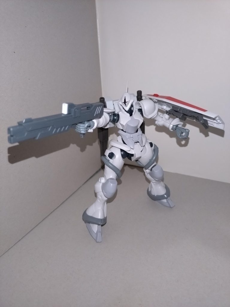 友希那「寒冷地ジムのマシンガンと、これとで迷いました」 