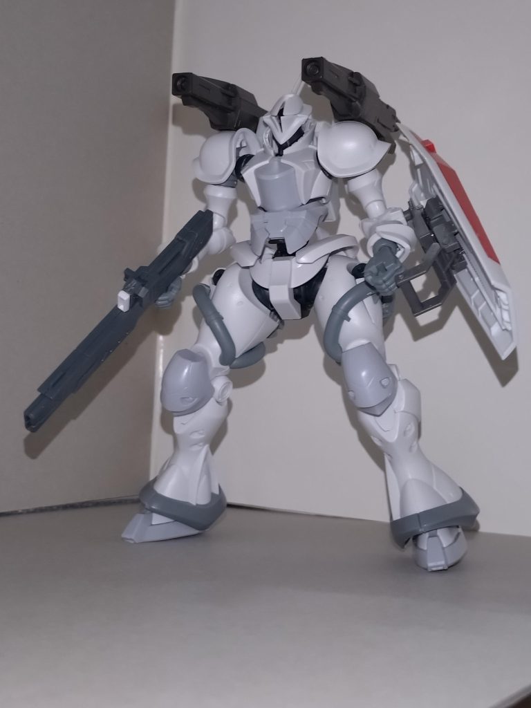 【武装】フォールディングレールガン本機のメイン武装で背部に2基装備。