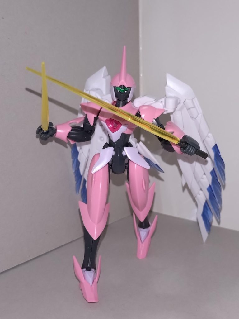 【武装】ビームサーベルラックの位置はファルシアスパローから変わっていない。イヴは常に二刀流で使う。