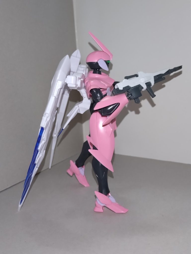 イヴ「ブラックナイトスコードが相手のときには、ビームライフルが効かないのでジャイアント・バズを借りました。それもジークアクス版リック・ドムのをです」