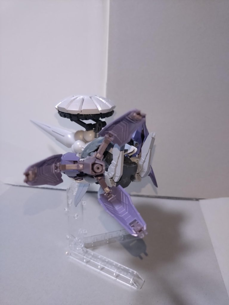 なおメガ粒子砲も後方に向けて撃てる。