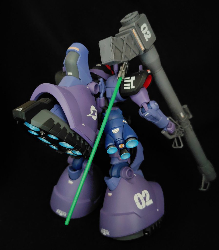 軍警ザクで漢字が使われてたので、違和感なく「弐」のデカールを使用。