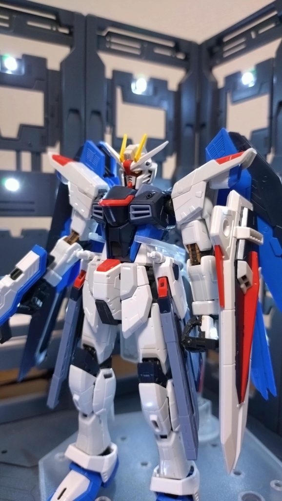 ガンプラ趣味に復帰してまずぶち当たった壁…地方だからガンプラを買えねぇ!作りたいものを買うだけなのがこんなにも大変なのか…と作りたいもの、やりたいことを考えて買わないといけない…あれ?ガンプラ買うのってこんな大変だっけ?と、欲しかったものを買うのに体力を使ってしまって作る方に体力を使えず…こうなってるのはおかしい!作ろう!と決意を固めるための投稿です。
