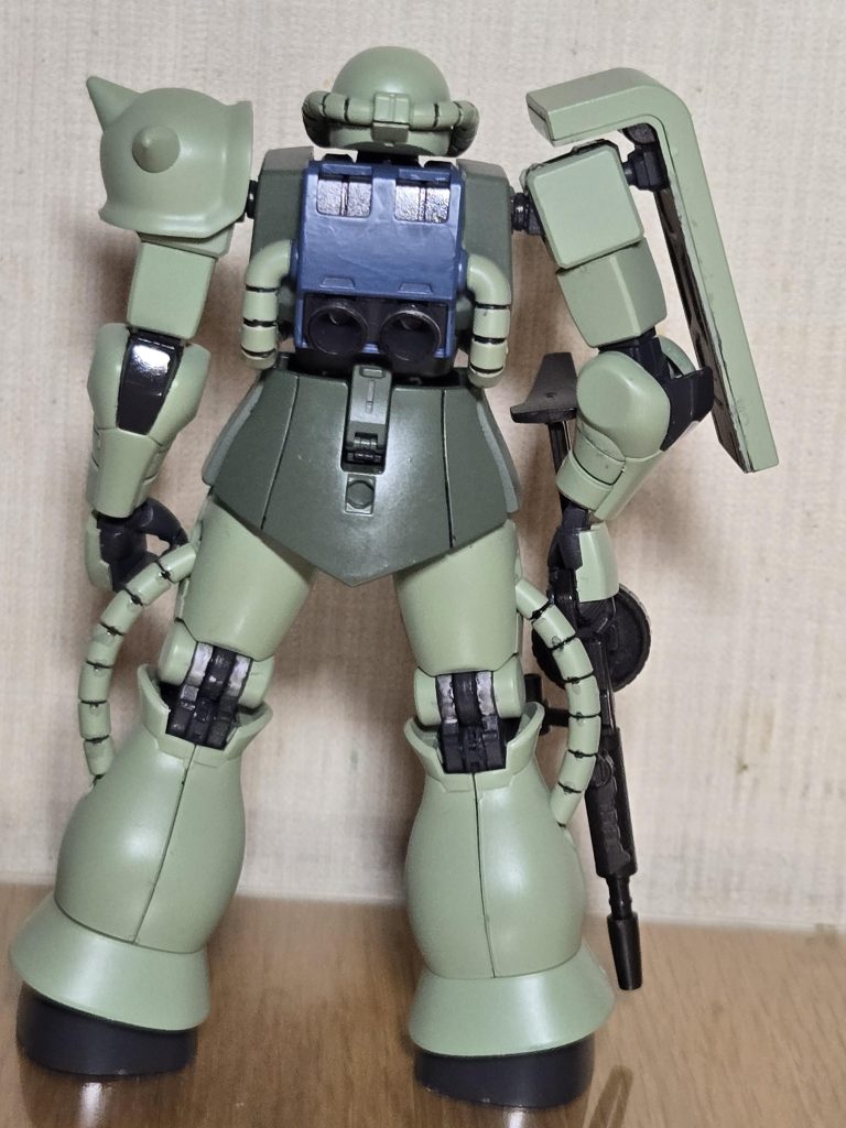 リアビュー。ザクのアニメカラーはランドセルがミデアムブルー系ですよね。