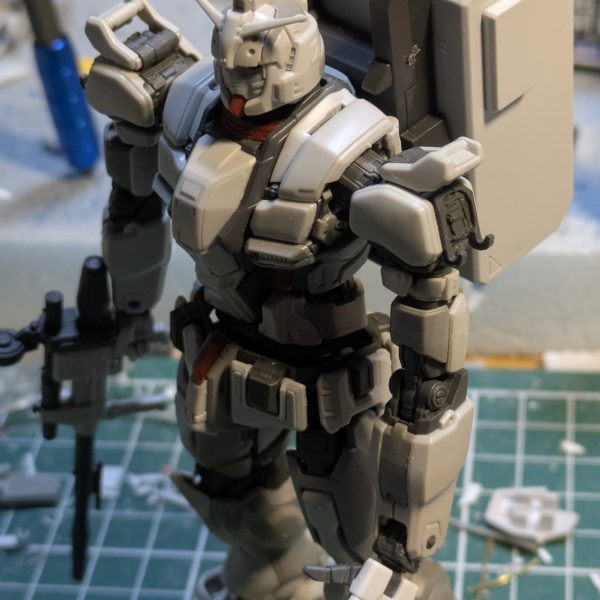 EXに陸ガンのコンテナ付けてみましたが、まさかの無加工でシンデレラフィットでした🤣バンダイの設計者さん、もしかして想定されてたのかな！？🤔(gundam-kao6)加工の手間が少し省けて嬉しいです😊EXの陸ガン化、工作フェイズは7割ぐらいまで来ました(gandam-hand2)（6枚目）