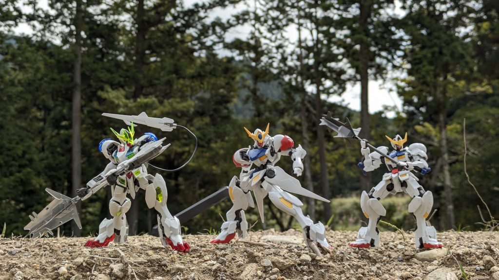 素組のバルバトス三兄弟–2枚目/制作者：Mio ガンプラ会