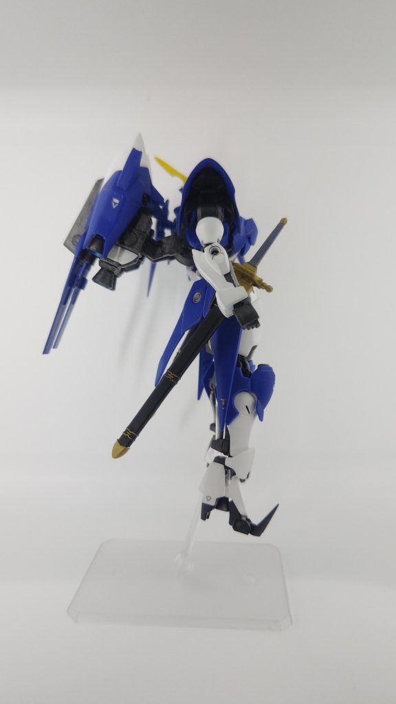 鉄血のオルフェンズ月鋼に登場するオルトリンデを高機動型に改造した機体。顔の造形がガンダムタイプになっているが似せているだけでガンダムではない。