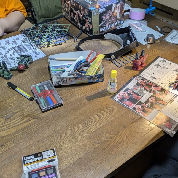 Mioガンプラ会、深夜にまで及ぶ🤣