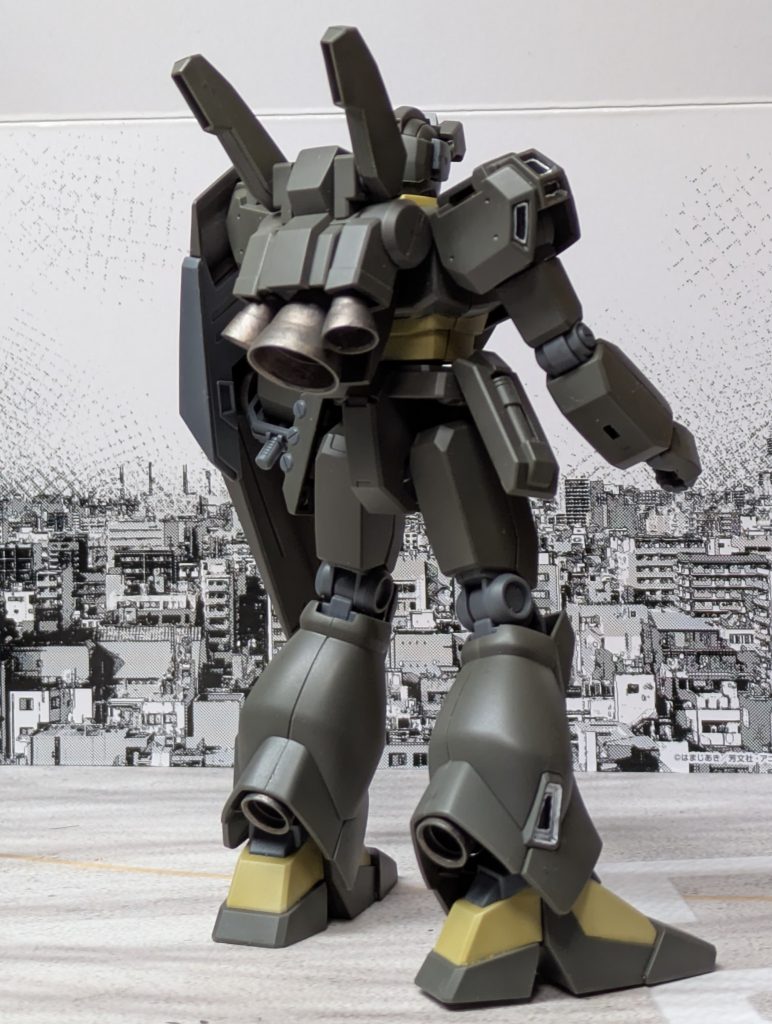 特殊作戦群エコーズは機密任務に従事する特殊部隊であるため通常の生身での戦闘任務以外にも敵がMSを保有していると想定される場合のためMS隊も保有。そのパイロットたちもMS戦闘のみならず白兵戦なども他の隊員と遜色ない技量を持っているため機体が撃破された場合でも歩兵部隊と合流して直ちに作戦行動を取れるという一般部隊では無い特徴を持っている。また、機体も機密保持という観点から一般機のように所属を表記するマーキングは整備用のコーション表記も含めて一切されておらず、撃破され機体を放棄した場合でも機体から国連軍の関与が明らかにならないようにされている。