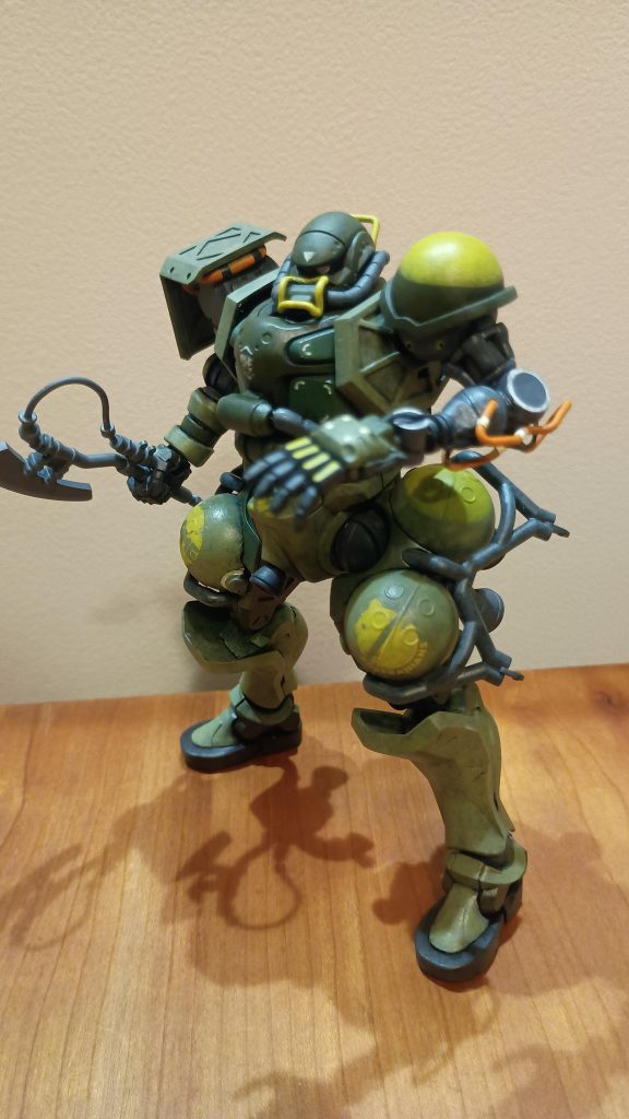 全体デカールは使用して、筆で馴染ませてます。