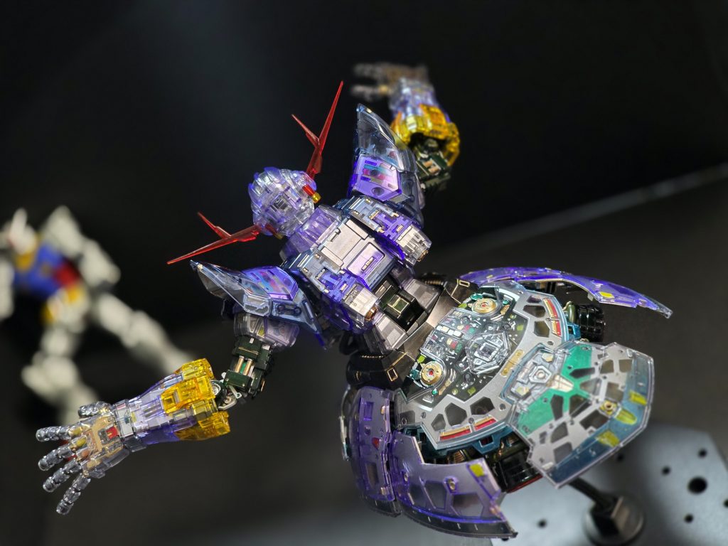 スカート背面を強調したかったのでこの構図にしたものの、デジラマメーカーではRX-78-2さんが宇宙の闇に紛れてしまう。