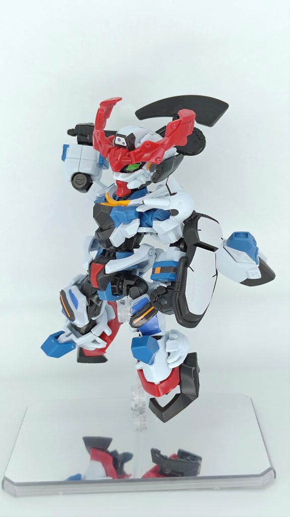 加工ほぼしていません。穴の径が違うところをセロハンテープで穴を狭めて無理やり接続できるようにしたくらいです。意外と何とかなりました。