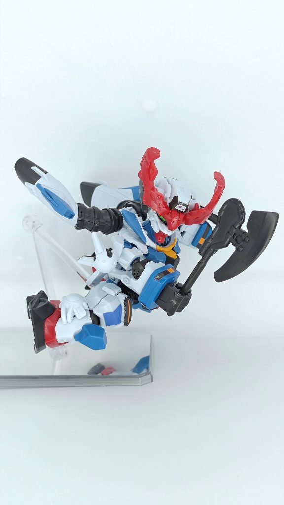 ブロックロス本体は肩を横に全く広げられないという弱点があったので、これで少しはポージングが取りやすくなりました。