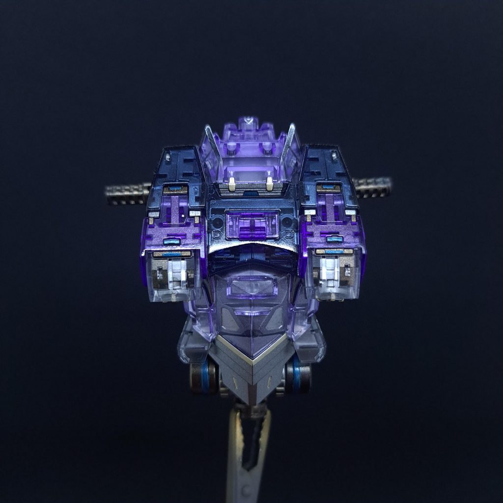 【胴体】正面から撮ったのが一番きれい!頭部より情報量があって組上がったときテンション上がりました笑