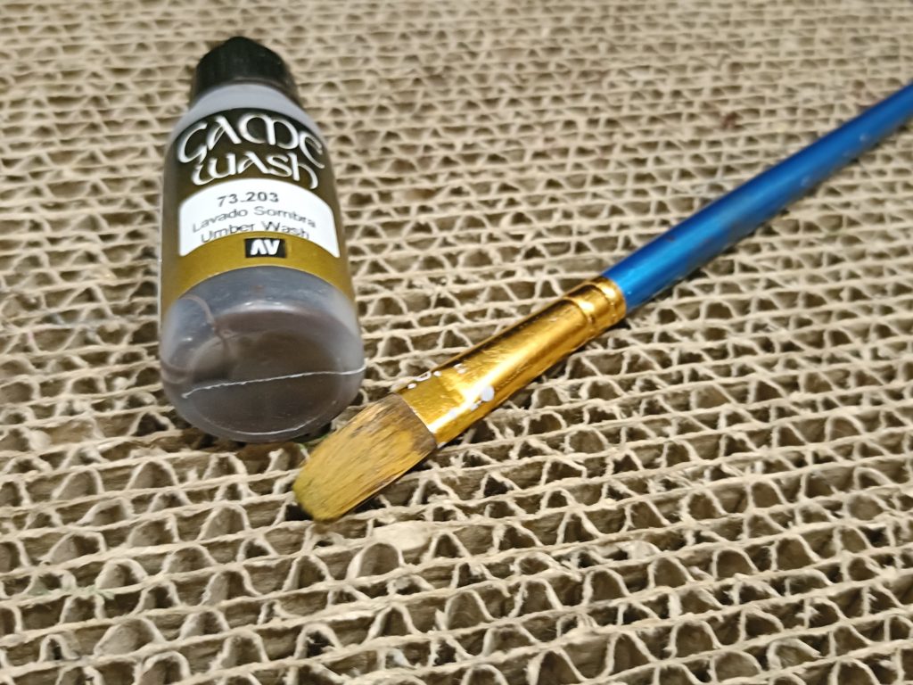 素組のHGUCザクをファレホコンテストの参加賞で頂いたファレホと筆１本で汚しました。楽しかったです🙌