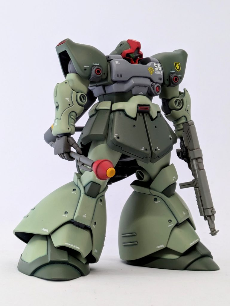 0080第1話でコロニー内でジムコマンドと戦闘していた機体のイメージなので、装備はシュツルムファウストとマシンガンで。