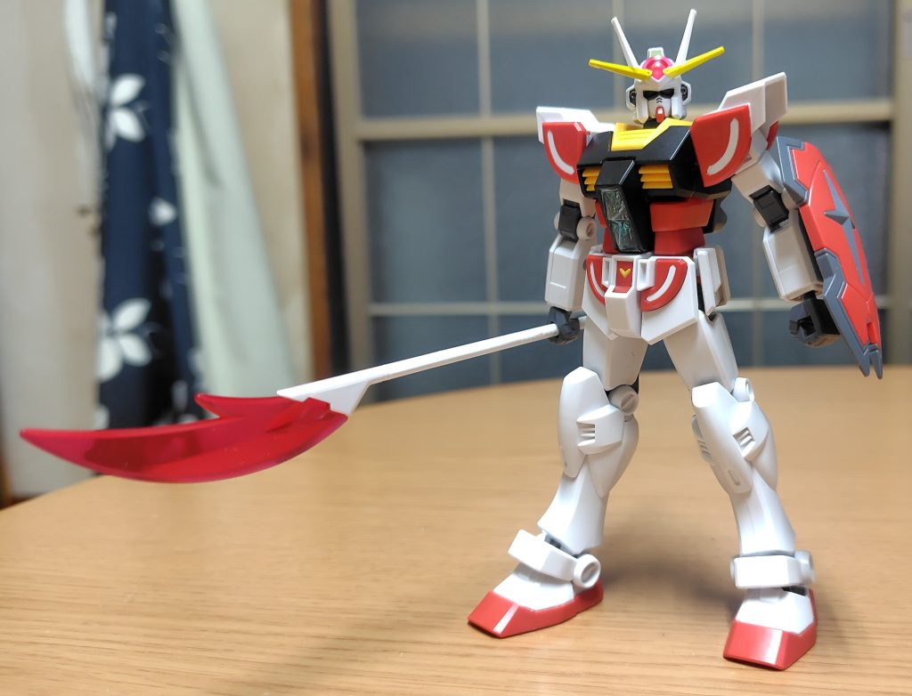 連結したビームナギナタと盾装備して。