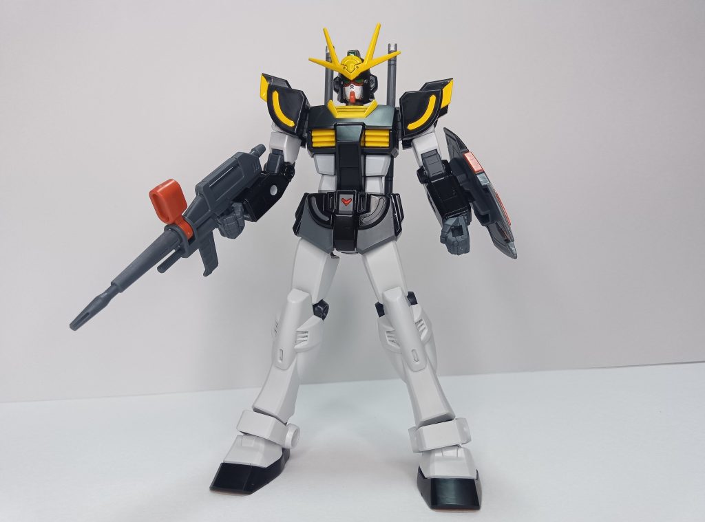 一応、ビームラーライフル持たせたけど、このカラーだと似合わないなぁ…エレはハワイ語で「黒い」という意味です。死神を検索したら該当する言葉がないということで、近しい言葉は出てきたのですが語呂が悪いのでシンプルに「黒い」にしました。