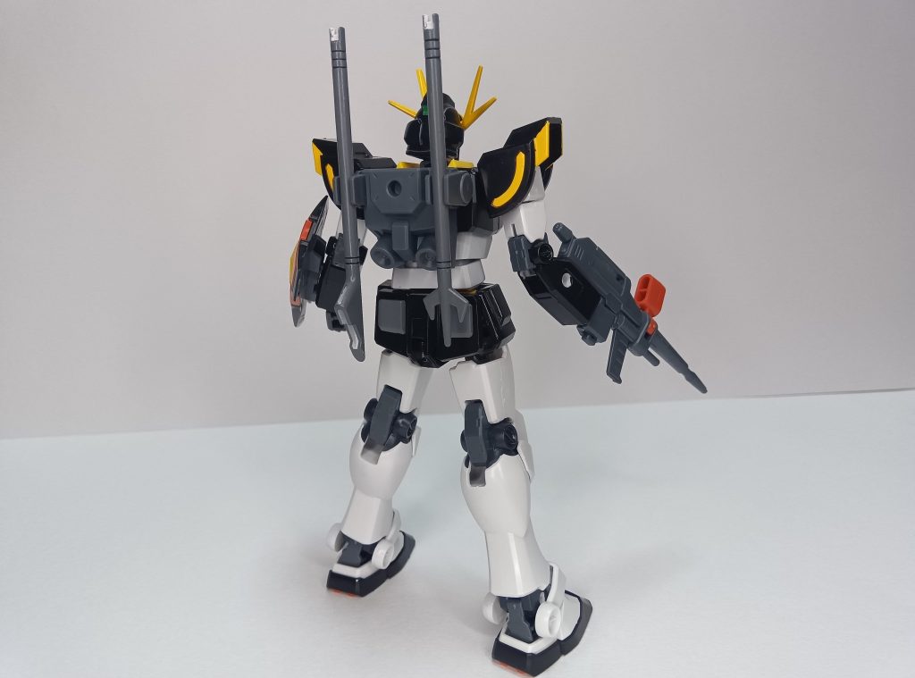 「黒い太陽」だと何故か「ラー・エレエレ」になるそうで、コレはちょっと…英語だとBLACK SUN …ピンチになると不思議なことが起こりそう…まぁ、ガンダムも大概だけど…