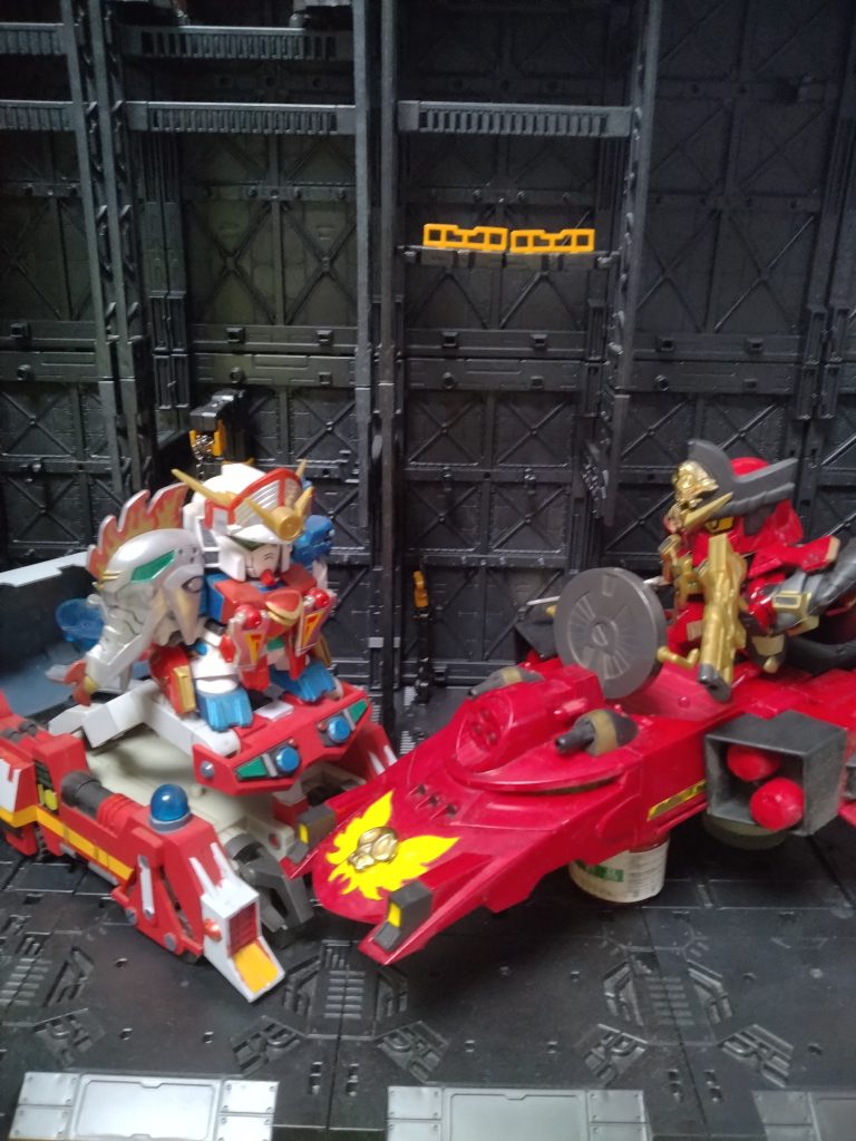 ファイヤーブレイザーとコスモシャークが合体！当時合体出来ると知った時メチャ！ワクワクでした(⁠☆⁠▽⁠☆⁠)今でもお気に入りのキットです＼⁠(⁠^⁠o⁠^⁠)⁠／