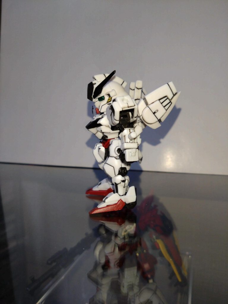 水性ホビーカラーはイエロー、ガンダムエアリアルホワイト、グレーバイオレット等を使用しました。